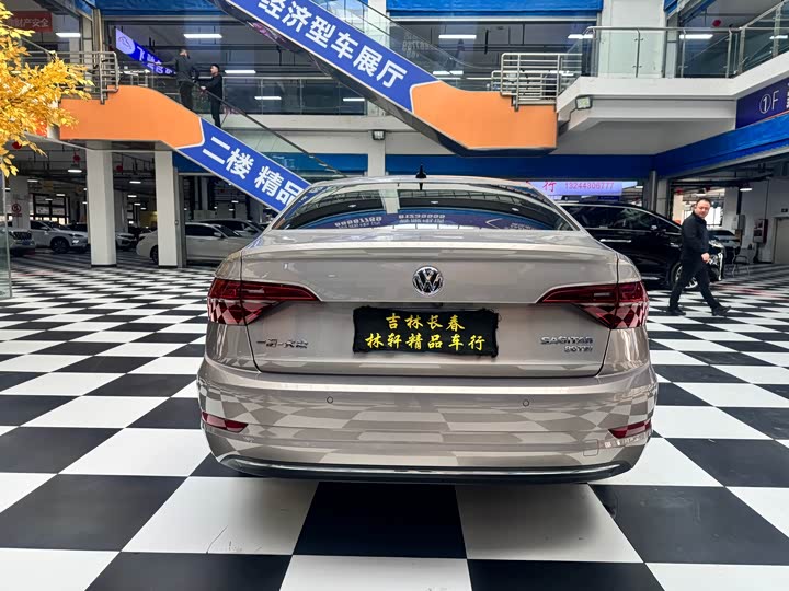 Фото 8 - Volkswagen Sagitar L