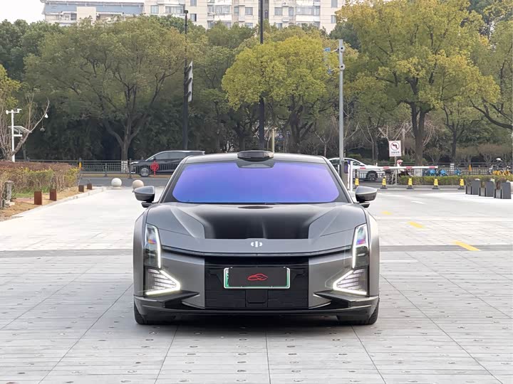 Фото 2 - HiPhi Z