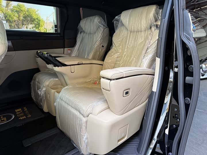 Toyota Alphard 2025 2025款 双擎 2.5L 臻享黄金版