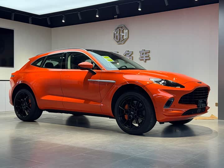 Фото 5 - Aston Martin DBX