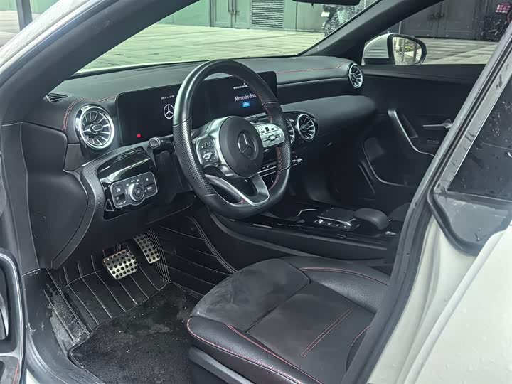 Photo 5 - Mercedes-Benz CLA-Class