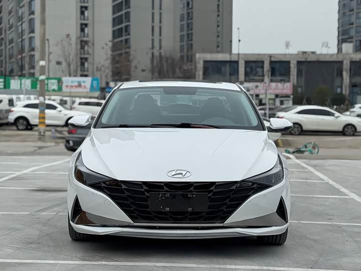 Фото 2 - Hyundai Elantra N line