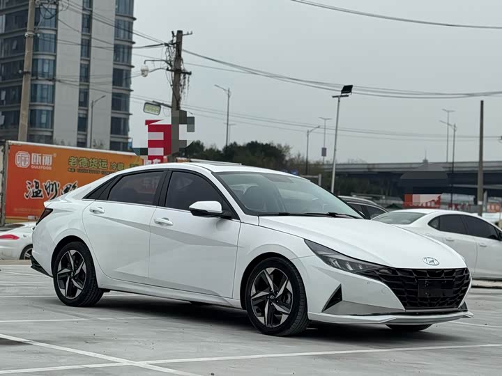 Фото 3 - Hyundai Elantra N line