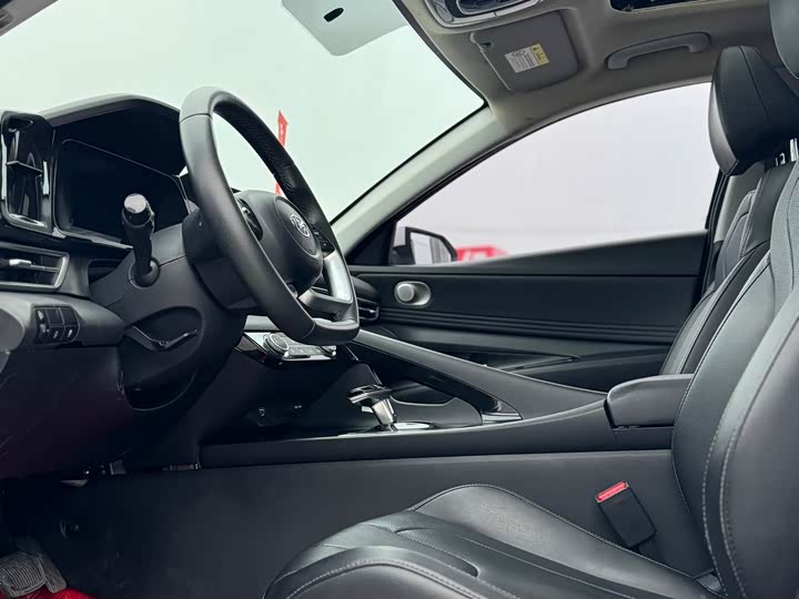 Фото 4 - Hyundai Elantra N line