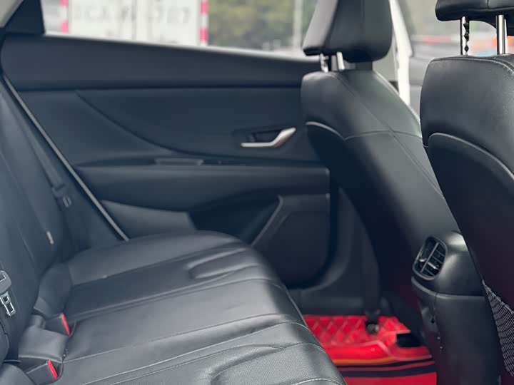 Фото 9 - Hyundai Elantra N line