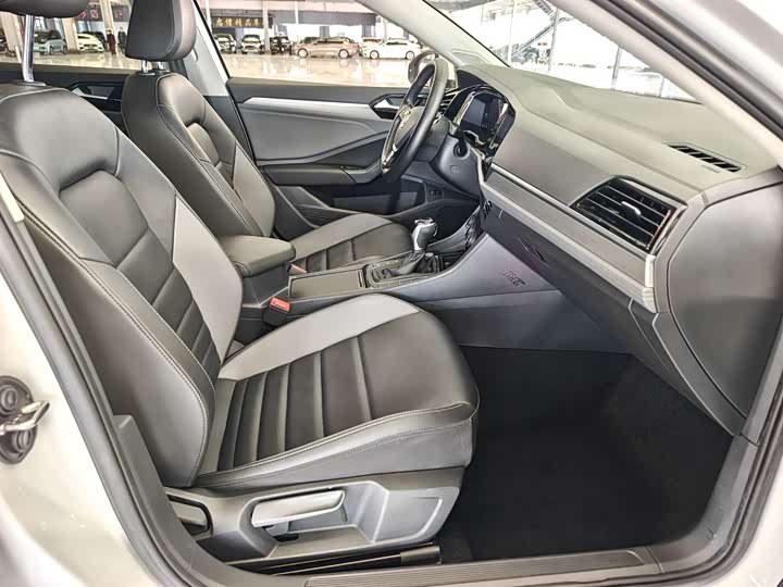 Фото 8 - Volkswagen Sagitar L