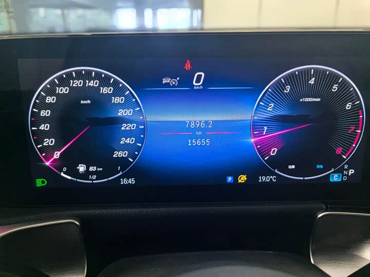 Фото 6 - Mercedes-Benz GLB-Class