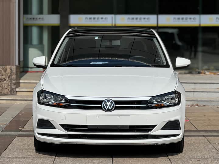 Фото 2 - Volkswagen Polo
