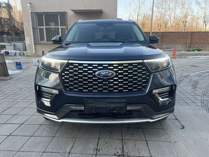 Фото 2 - Ford Explorer