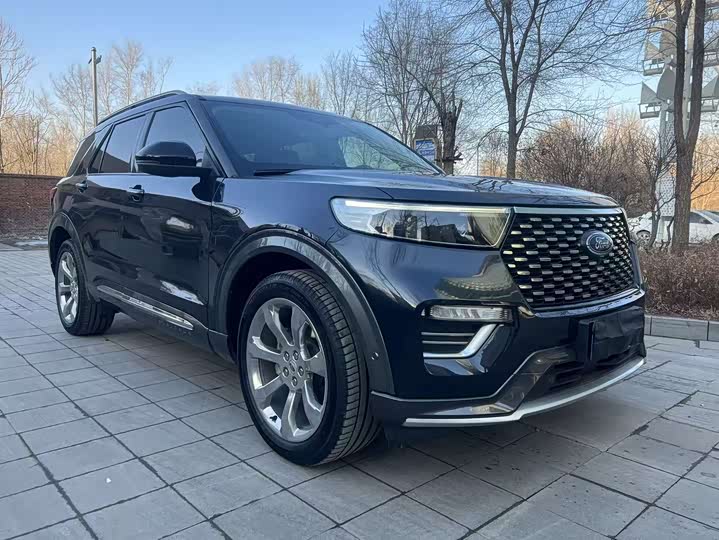 Фото 3 - Ford Explorer