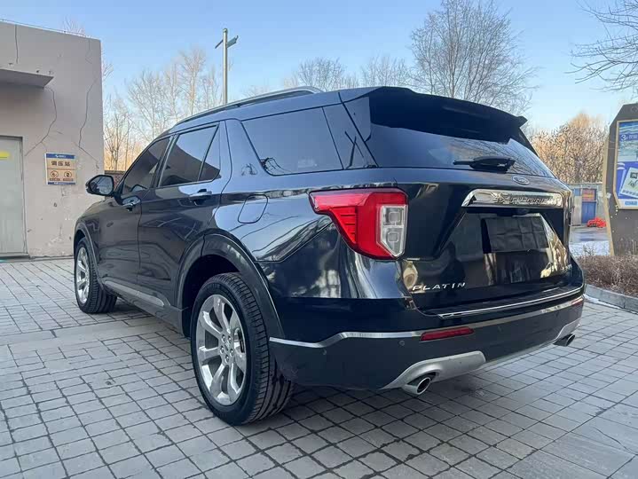 Фото 7 - Ford Explorer