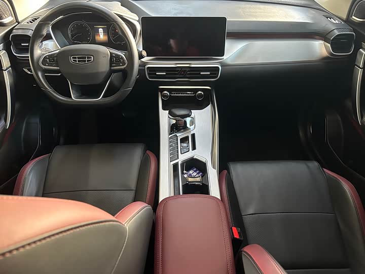 Фото 6 - Geely Coolray