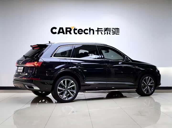 Фото 3 - Audi Q7