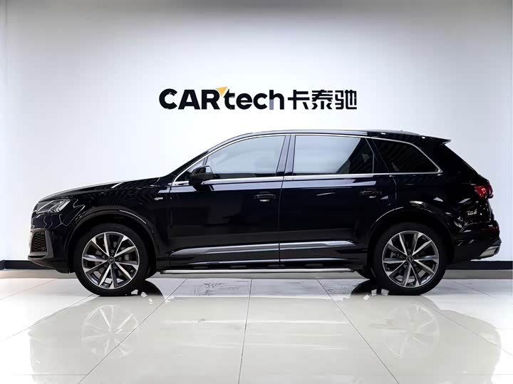 Фото 5 - Audi Q7