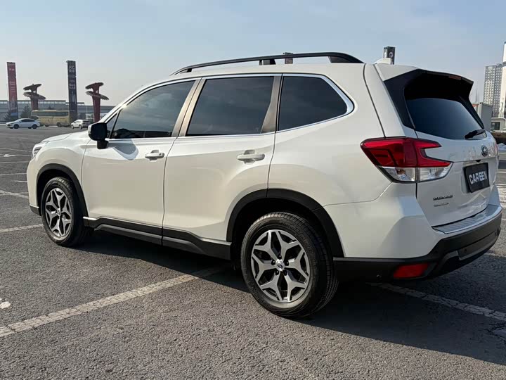 Фото 4 - Subaru Forester