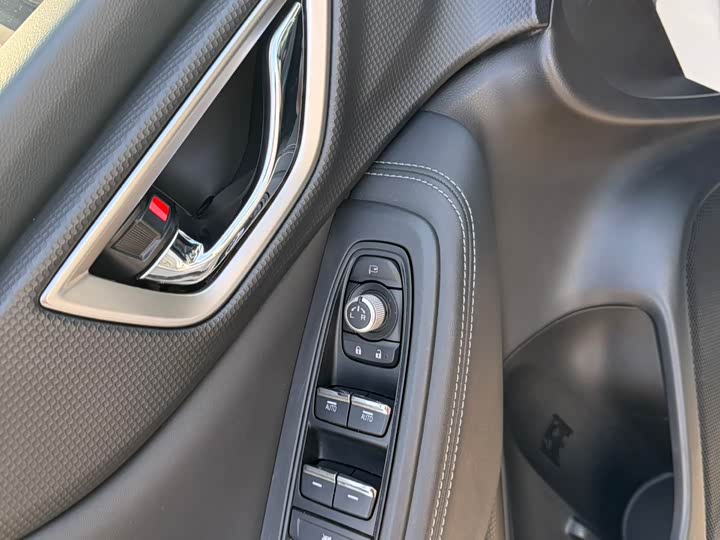 Фото 8 - Subaru Forester