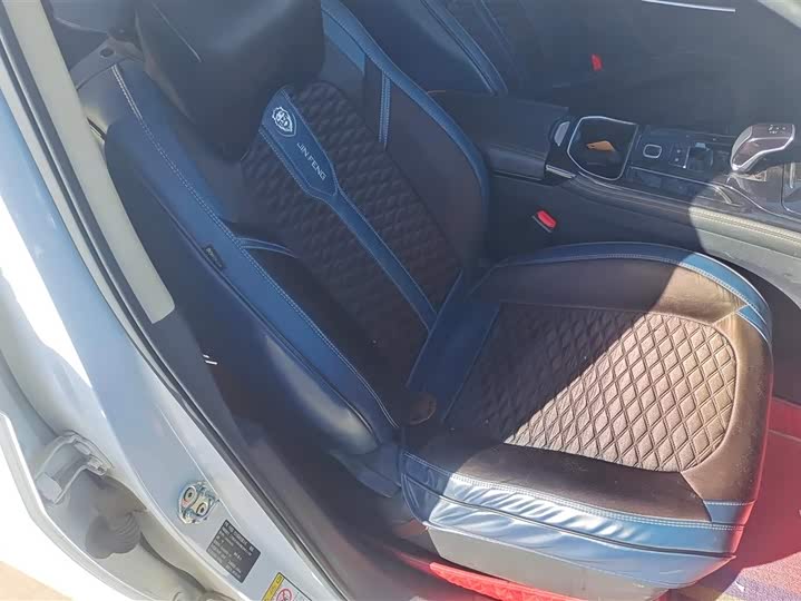 Фото 8 - Bestune T77