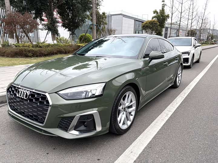 Фото 1 - Audi A5