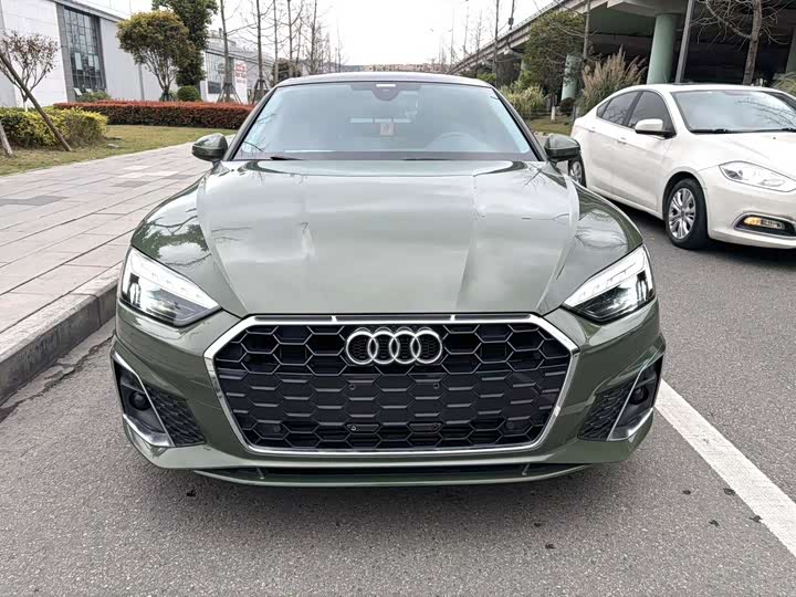 Фото 2 - Audi A5