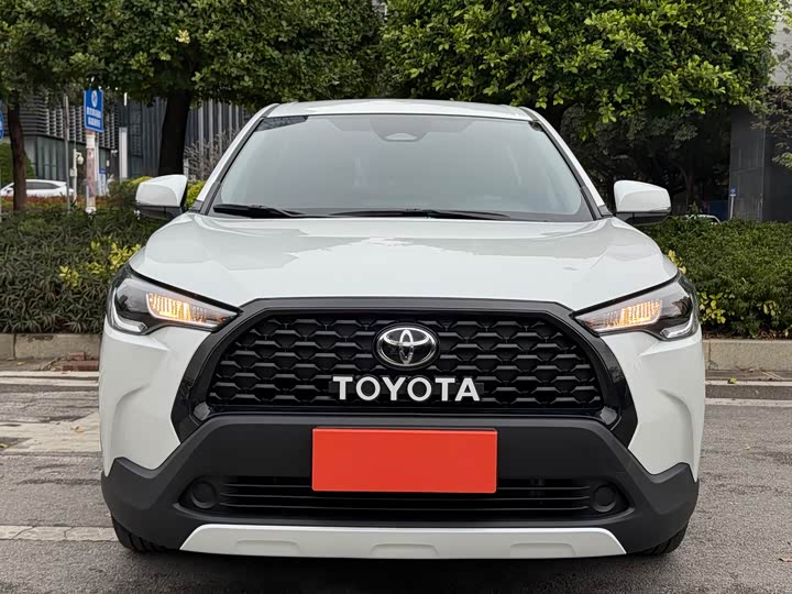 Фото 2 - Toyota Corolla Cross