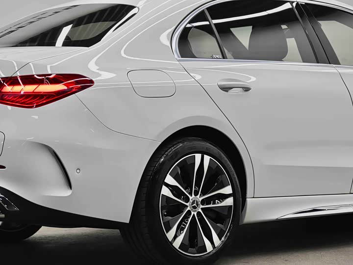 Фото 7 - Mercedes-Benz C-Class Hybrid