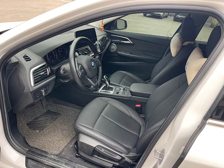 Фото 9 - BMW 1 Series