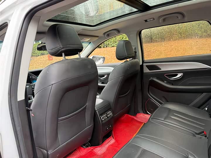 Photo 9 - Jetour X90 Plus