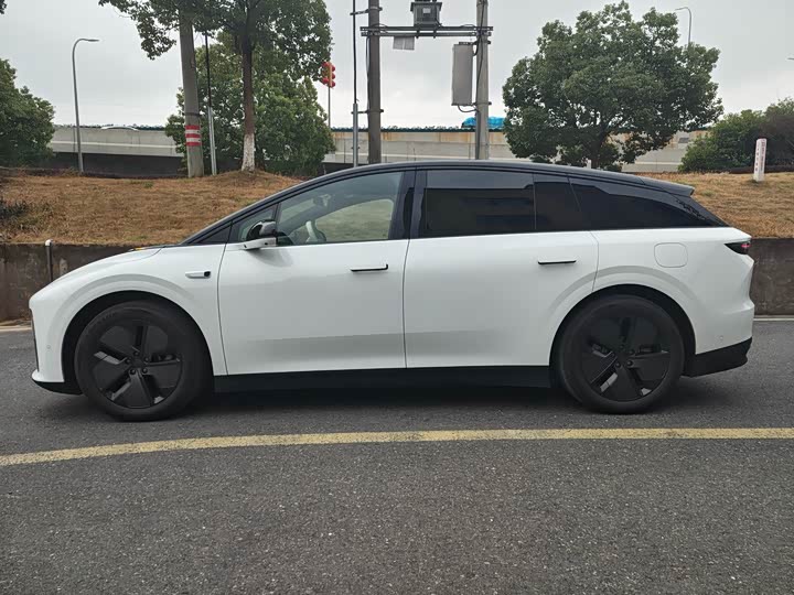 Фото 4 - LiXiang i6