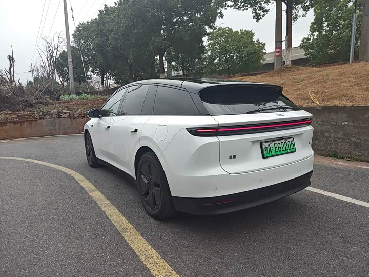 Фото 5 - LiXiang i6