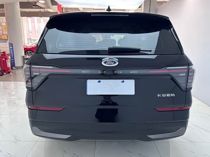 Фото 6 - Ford Edge