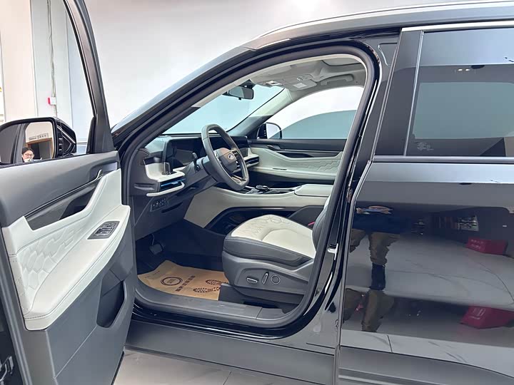 Фото 8 - Ford Edge