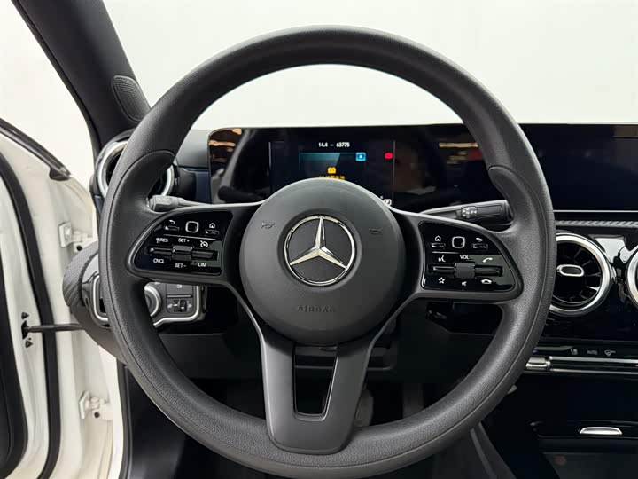 Фото 2 - Mercedes-Benz A-Class