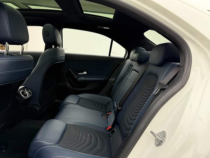 Фото 5 - Mercedes-Benz A-Class