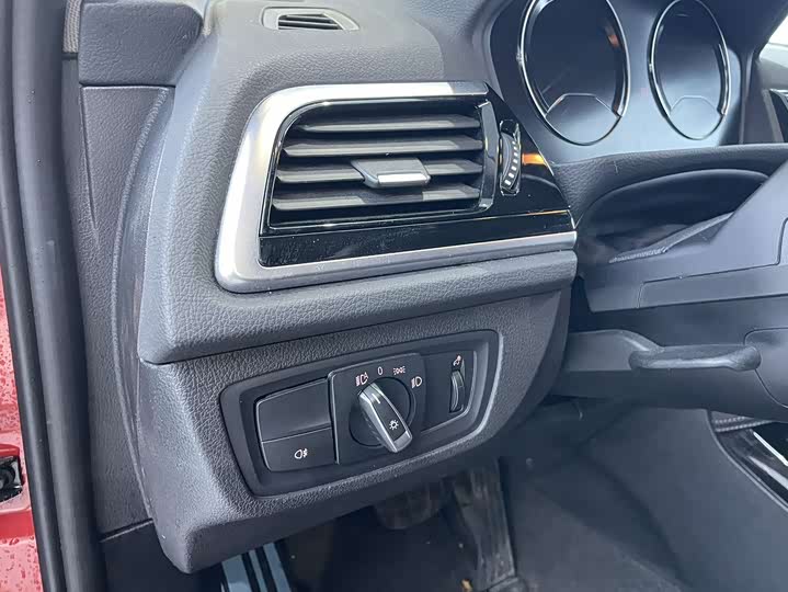 Фото 6 - BMW 1 Series