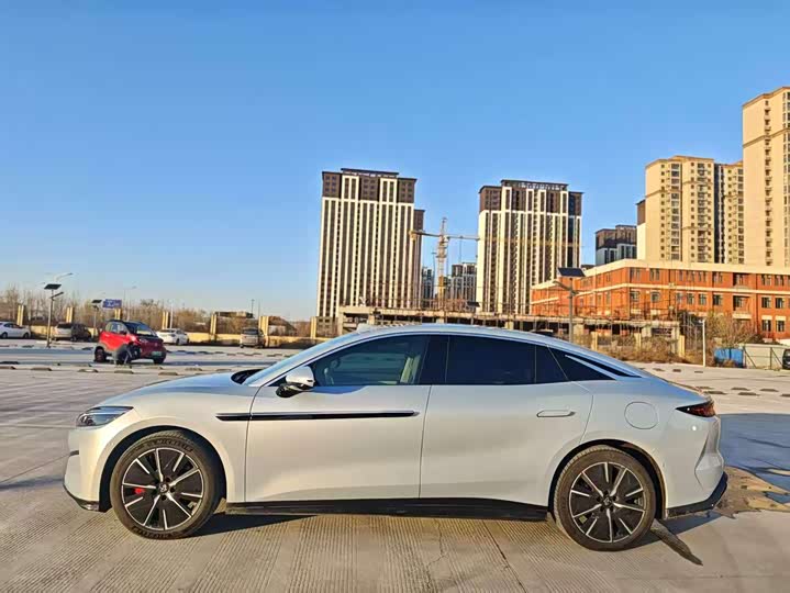 Фото 4 - BYD Han L