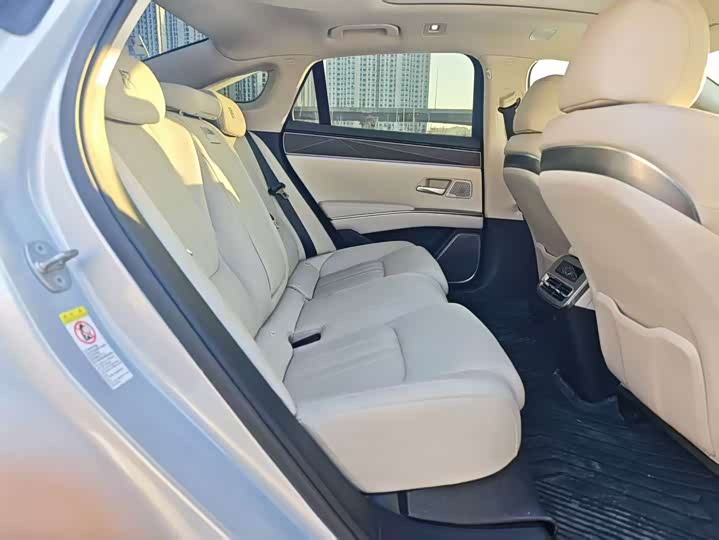 Фото 8 - BYD Han L