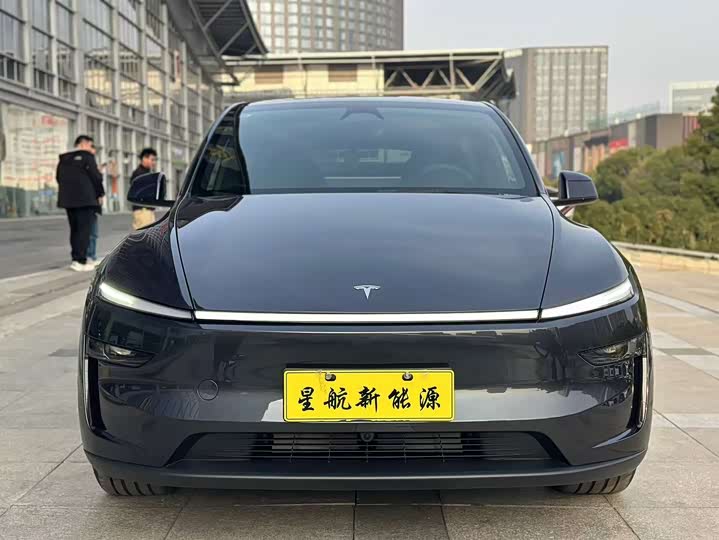 Фото 2 - Tesla Model Y
