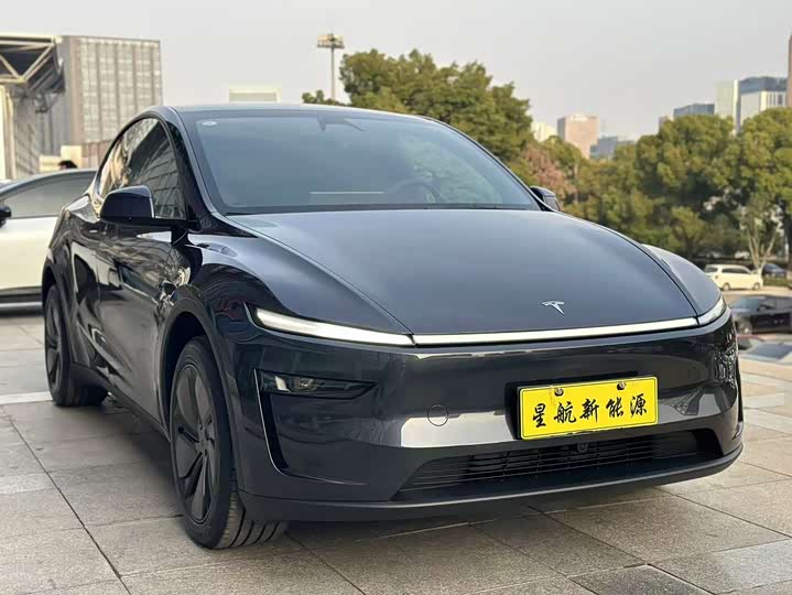Фото 3 - Tesla Model Y