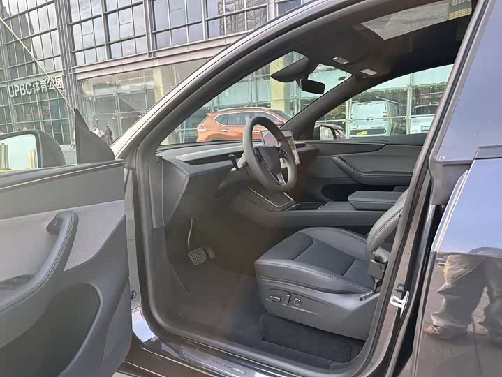 Фото 5 - Tesla Model Y