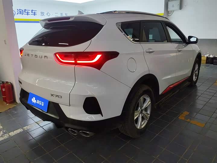 Фото 3 - Jetour X70