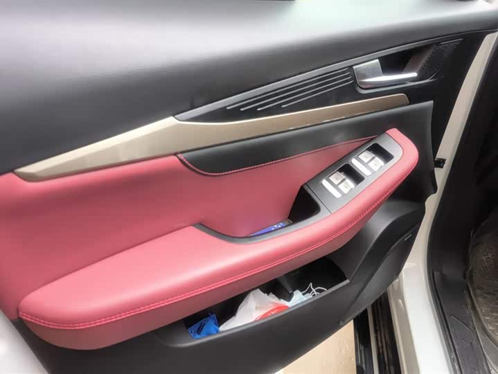 Фото 7 - Jetour X70