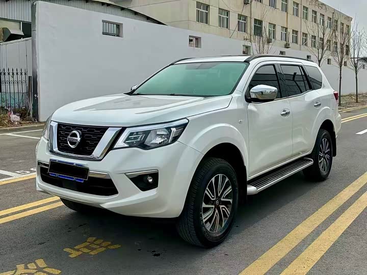 Photo 1 - Nissan Terra