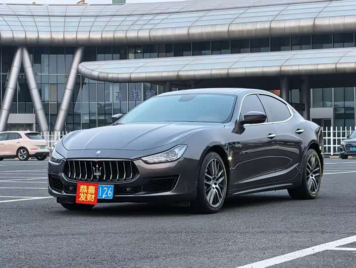 Photo 1 - Maserati Ghibli
