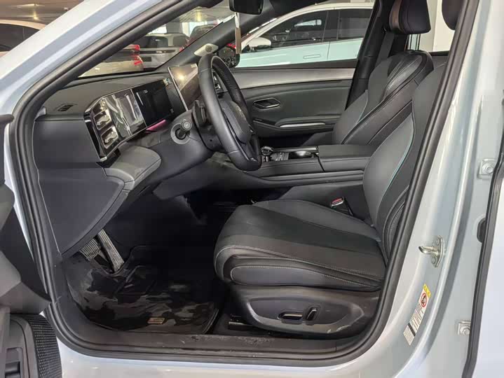 Фото 4 - BYD Qin L