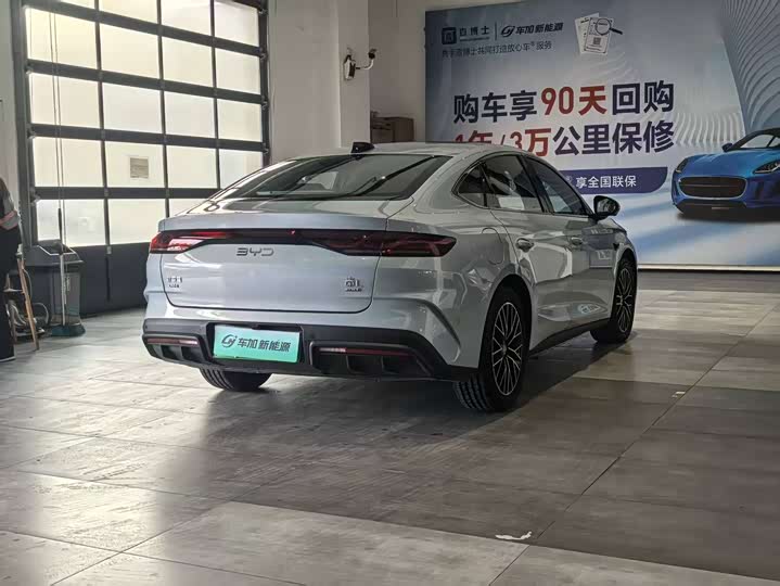 Фото 7 - BYD Qin L