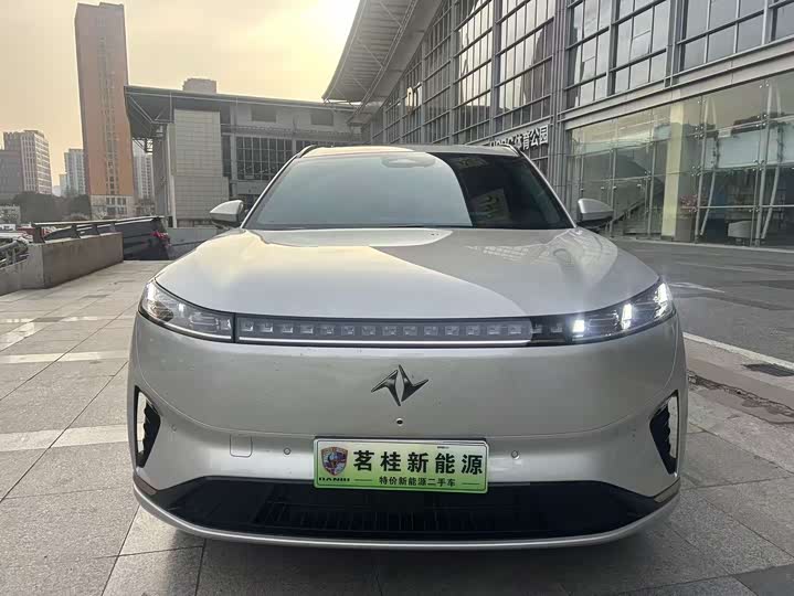 Фото 2 - Dongfeng Yipai eπ 008