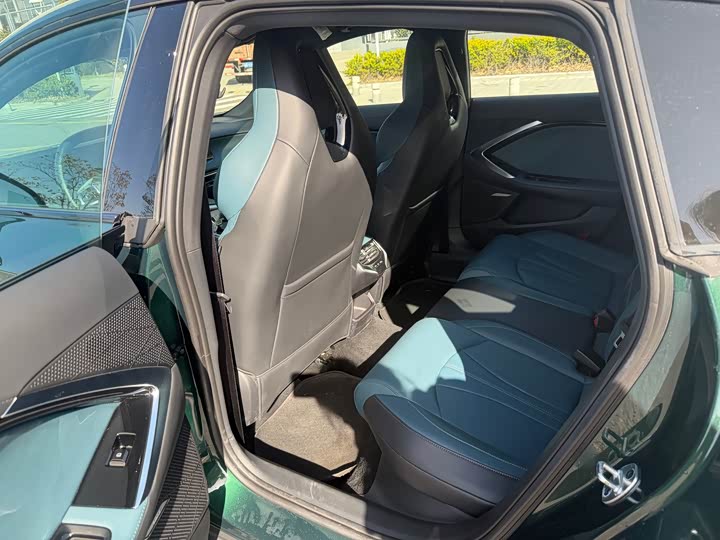 Фото 8 - MG Motor 7