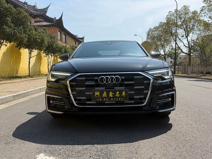 Фото 2 - Audi A6L