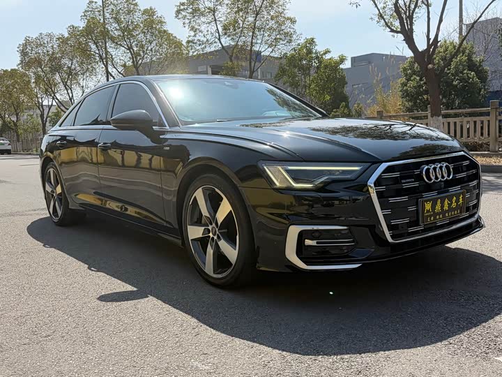 Фото 3 - Audi A6L