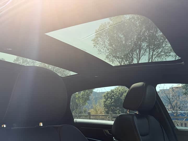 Фото 7 - Audi A6L